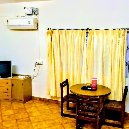 Sunny Holiday Homes Calangute Ngoại thất bức ảnh